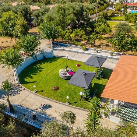 Afroditi Holiday Home - Yellow Apartment Svoronata Luaran gambar