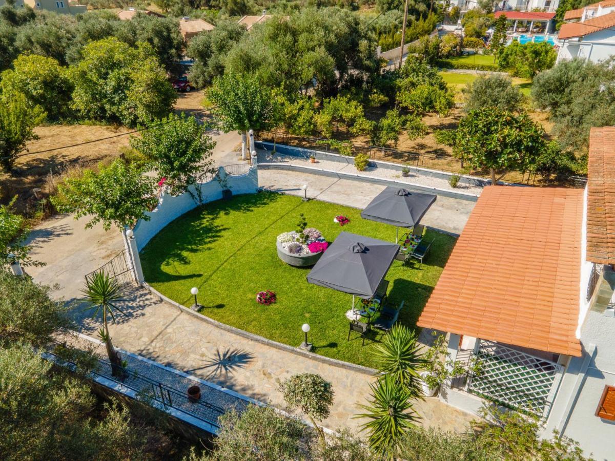 Afroditi Holiday Home - Yellow Apartment Svoronata Luaran gambar