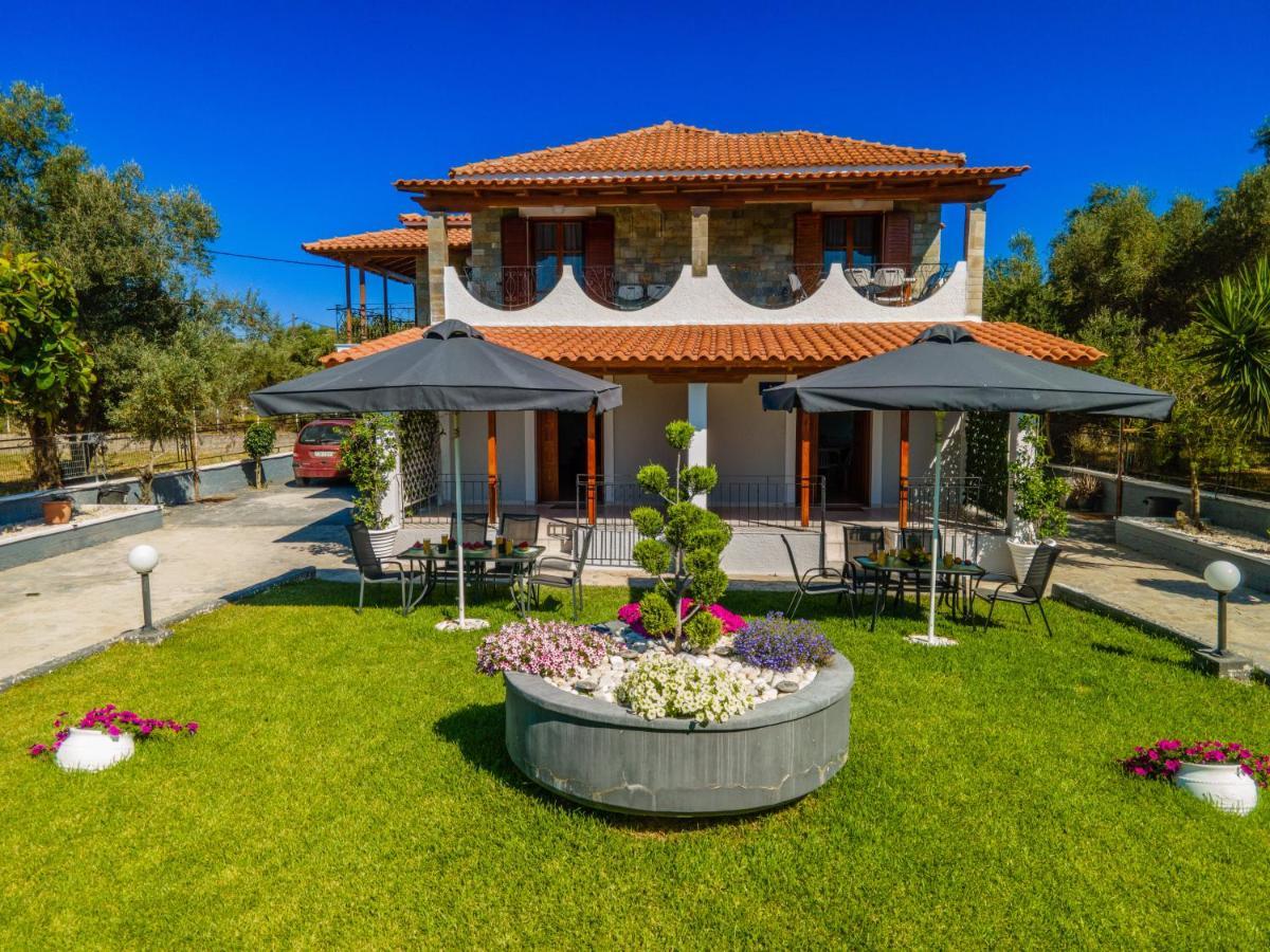 Afroditi Holiday Home - Yellow Apartment Svoronata Luaran gambar